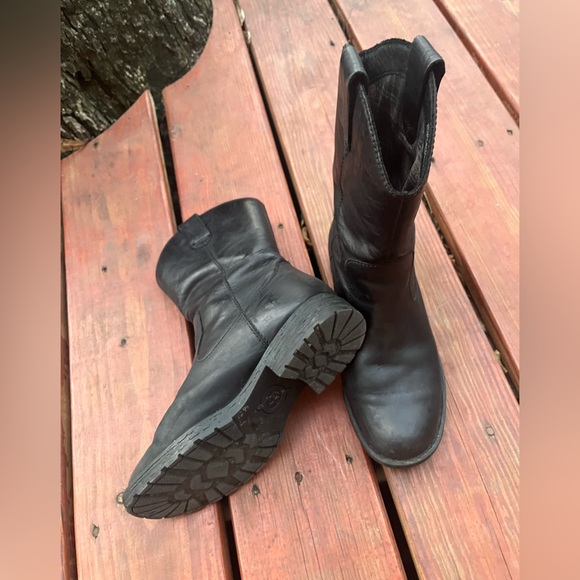 Lovingly used Born boots - Picture 5 of 5